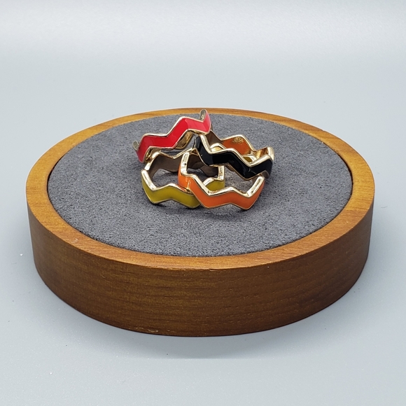 Mark. Ringmasters Rings - Picture 5 of 5